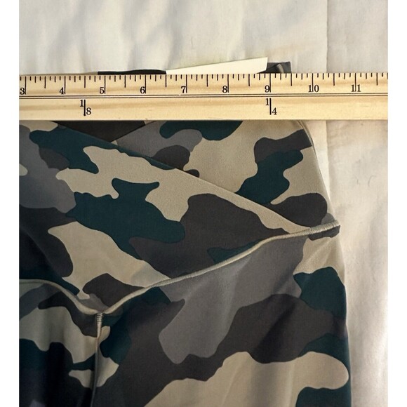 AERIE Crossover Waist Real Me 7/8 Green Camo Leggings SMALL SHORT‎ NWT - Picture 9 of 11